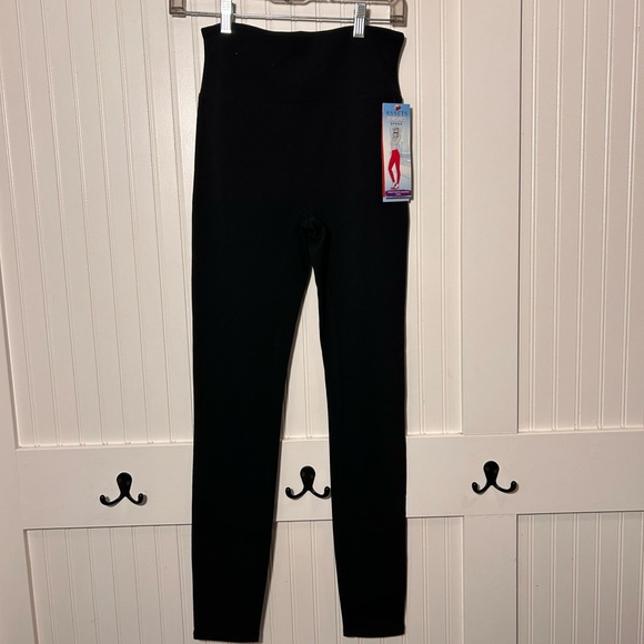 SPANX Pants - Spanx Legging M NWT